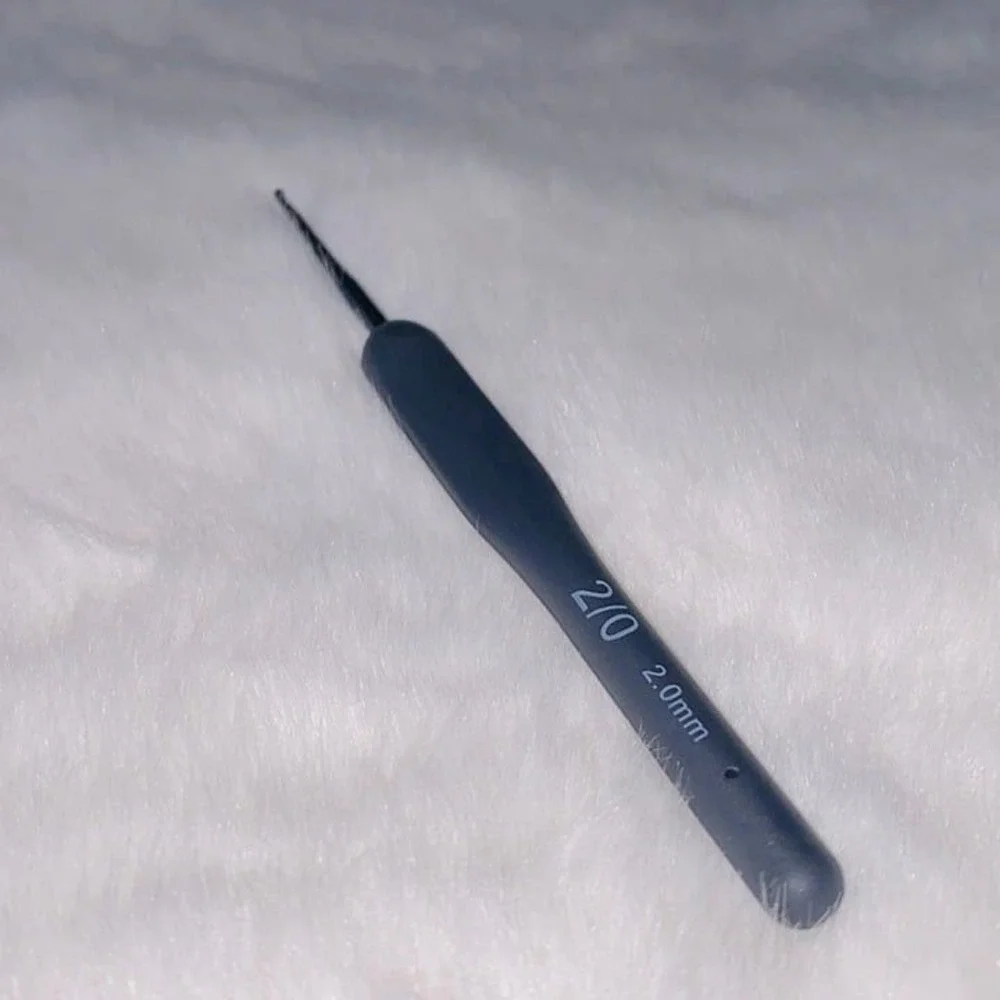 Crochet Needle Black 2.0 mm